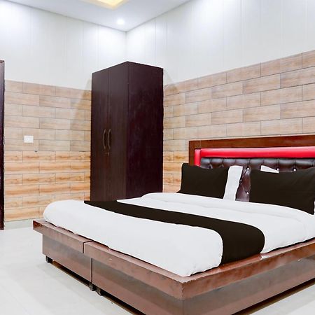 Hotel O Gupta Residency ノイダ エクステリア 写真